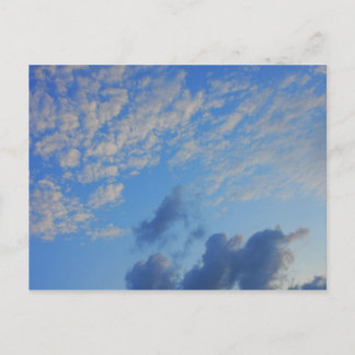 Cartão Postal Fundo do céu azul.
