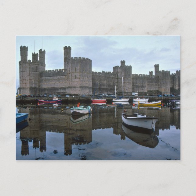 Cartão Postal Gales, castelo de Caernarfon, um dos (Frente)