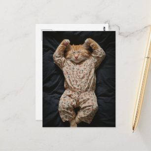 Cartão Postal Gatinho Ruivo Sonolento de Pijama