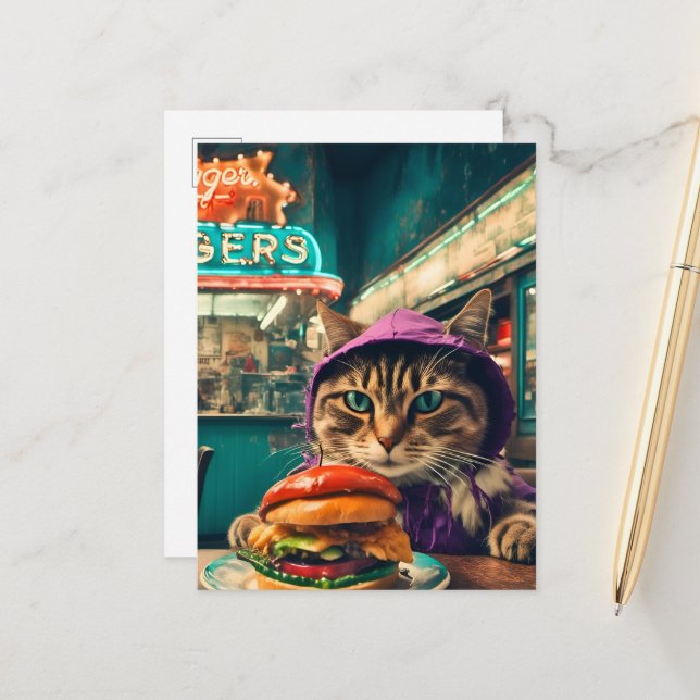 Cartão Postal Gato Bonito no Jantar com Cheeseburger (Frente/Verso In Situ)