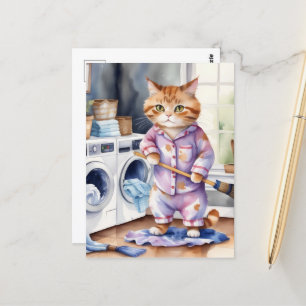 Cartão Postal Gato Fofo Hilário de Pijama Lavando Roupa 