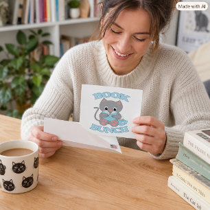 Cartão Postal Gato Fofo Lendo um Livro para Amantes de Gatos