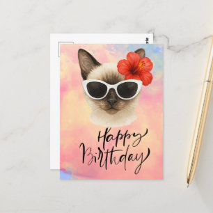 Cartão Postal Gato Siamesês usa Óculos de Sol Feliz Aniversário