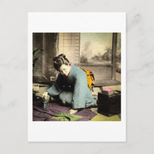 Cartão Postal Geisha Preparando Silk Kimono Vintage Antigo Japão