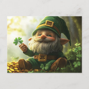 Cartão Postal Gnomo giro-bonito com shamrocks e trevas