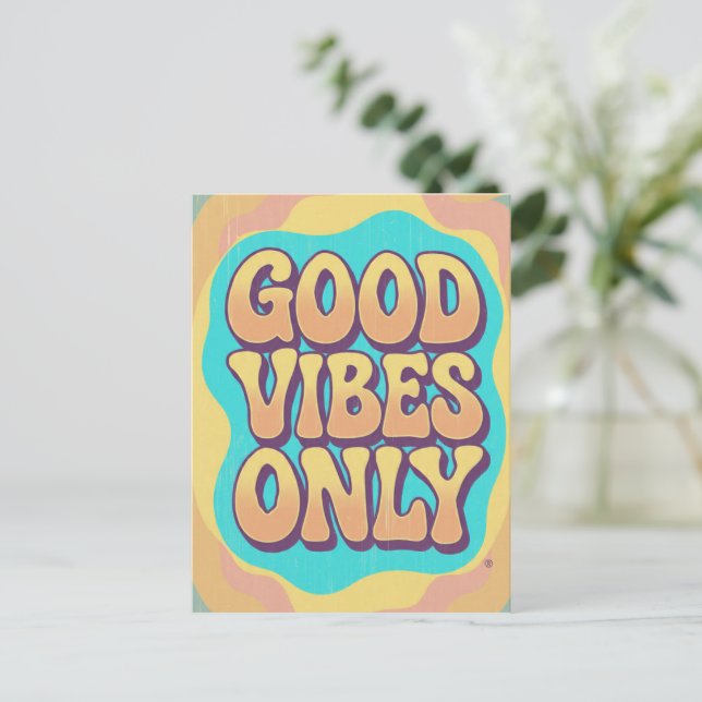 Cartão Postal Good vibes only retro groovy style (Em pé/Frente)