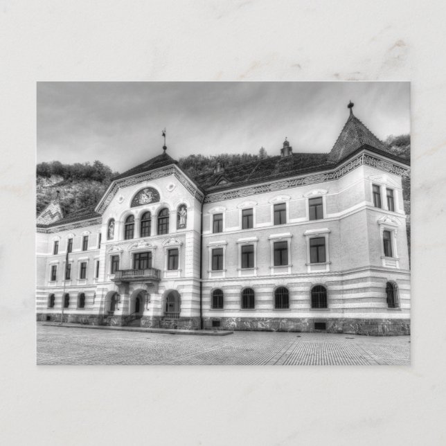 Cartão Postal Governo House do Liechtenstein (Frente)