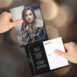 Cartão Postal Graduação de Fotografias de Script de Formando Ele