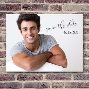 Cartão Postal Graduação de Save the Date de Texto Escuro Simples