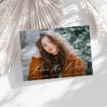 Cartão Postal Graduação simples de letras brancas salvar a data<br><div class="desc">Um design moderno de cartão de fotografia com texto editável. Personalize a imagem e o texto.</div>