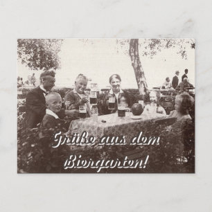 Cartão Postal Grüße aus dem Biergarten Schwarzweißfoto Famili