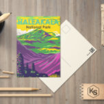 Cartão Postal Haleakala National Park Hawaii Vintage<br><div class="desc">Trabalho de arte vetor de Haleakala em um design de janela. O parque é batizado de Haleakalā,  um vulcão latente dentro de seus limites.</div>
