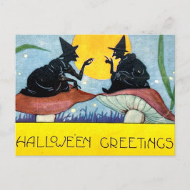 Cartão Postal Halloween Witches on Toadstool with Full Moon