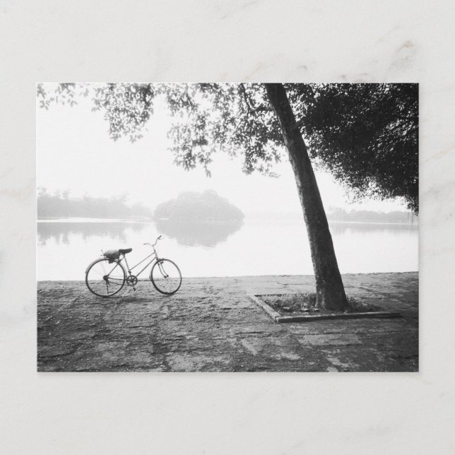 Cartão Postal Hanoi Vietnam, Bicicleta e Baía Mau Lago Lenin Par (Frente)