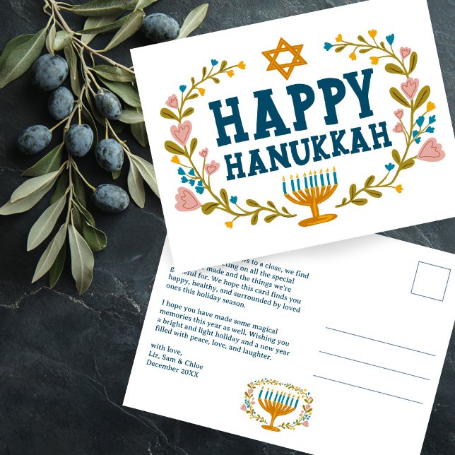 Cartão Postal HAPPY HANUKKAH Floral Wreath Menorah Texto persona (HAPPY HANUKKAH Floral Wreath Menorah Custom text Non-photo  Postcard
)