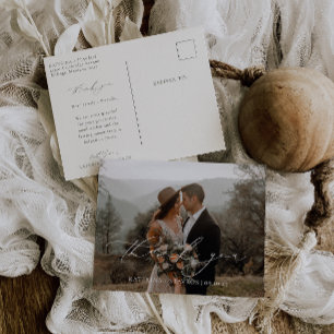 Cartão Postal HARMONY Beige Script Wedding Foto Obrigado