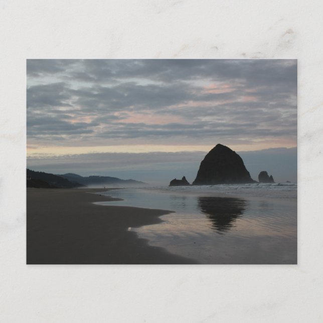 Cartão Postal Haystack Rock em Cannon Beach (Frente)