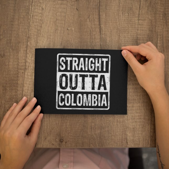 Cartão Postal Hetero fora da Colômbia - Branco preto (straight outta colombia black white postcard)