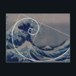 Cartão Postal Hokusai Conhece Fibonacci, Rácio De Ouros<br><div class="desc">"The Excelente Wave",  de Hokusai,  o exemplo perfeito de espiral Fibonacci,  sendo a proporção de ouros um "código Fibonacci" para arte,  ciência e matemática. Artistas fascinantes e cientistas por séculos.</div>