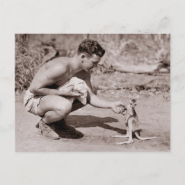 Cartão Postal Homem com Bebê Kangaroo