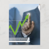 Homem mostrando o conceito de tela de toque do pre