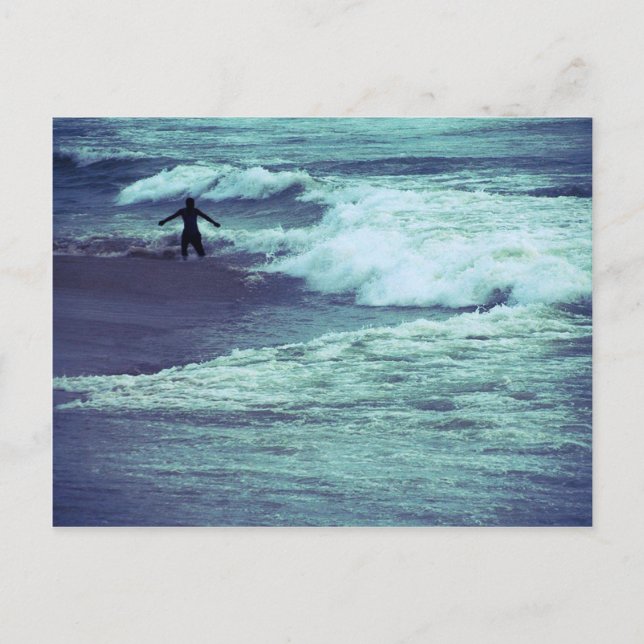 Cartão Postal Homem nas ondas do mar (Frente)
