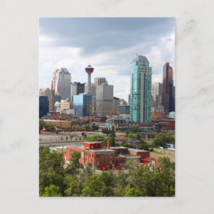 Cartão Postal Horizonte de Calgary com edifícios e torre