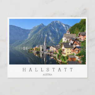 Cartão Postal Igreja e aldeia de Hallstatt, Áustria com Alpes