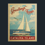 Cartão Postal Ilha Catalina Sailboat Viagem Antiga Califórnia<br><div class="desc">Este design náutico de viagem antiga Greetings From Catalina Island California apresenta um barco navegando na água com gaivotas e um céu azul cheio de nuvens brancas fofas e lindas.</div>