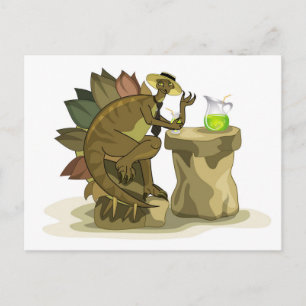 Cartão Postal Ilustração de um Estegossauro Bebendo uma Bebida.