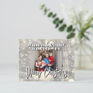 Cartão Postal Imagem da família na neve no Natal