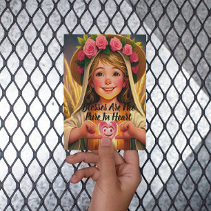 Cartão Postal Inocência Capturada: Menina Pequena Segurando Cari