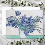 Cartão Postal Irises Floral Vincent van Gogh<br><div class="desc">Cartaz de arte fino com a pintura poste-impressionista,  Irises (1890),  de Vincent Van Gogh (1853-1890). Ele foi influenciado pela arte japonesa em suas muitas pinturas de íris. Lindos íris de violeta azul em um vaso contra um fundo branco.</div>