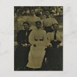 Cartão Postal Irmãs por entre espessas e finas