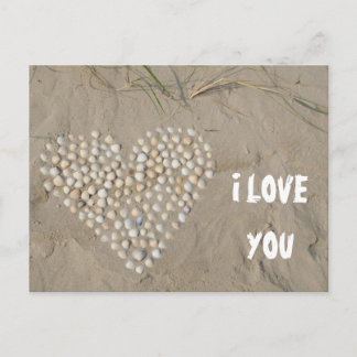 Cartão Postal J LOVE YOU - coração de conchas à praia