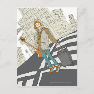 Cartão Postal Jovem mulher parada na rua com bagagem