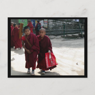 Cartão Postal Jovens monges budistas tibetanos, Dharamsala, Índi