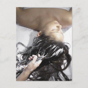 Cartão Postal Jovens que recebem tratamento capilar