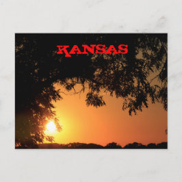 Cartão Postal Kansas Sunset com placa de Posto Silhouette de Árv
