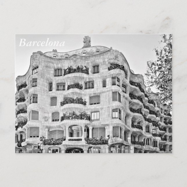 Cartão Postal La Pedrera em Barcelona (Frente)