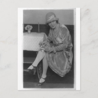 Cartão Postal Lady With Flask 1926