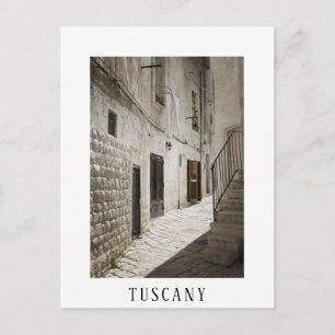 Cartão Postal Lavadeira pendurada para secar num beco em Itália