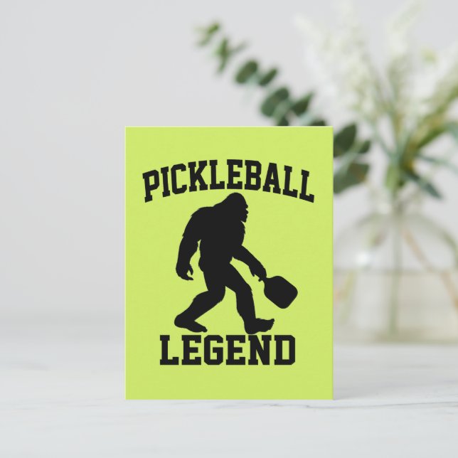 Cartão Postal Lenda do Pickleball Bigfoot Engraçado  (Em pé/Frente)