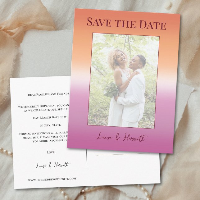 Cartão Postal Lesbian Wedding Photo Pride Flag Save the Date (Criador carregado)