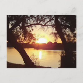 Cartão Postal Lever de soleil sur La Grande Motte - França