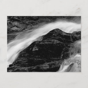 Cartão Postal Linda Foto de Paisagem em Cascata Negra e Branca