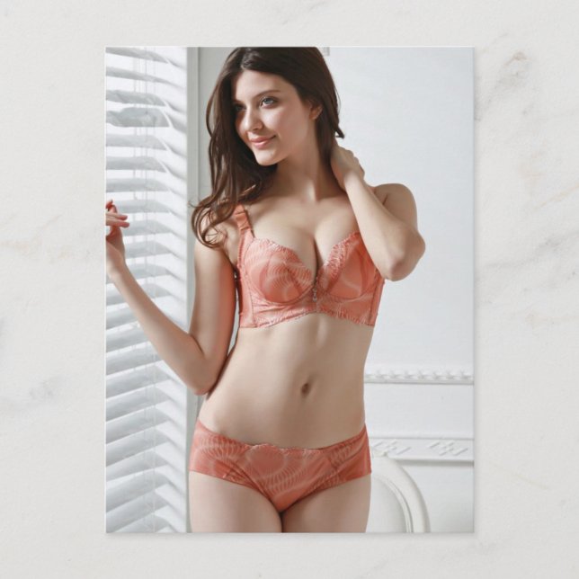 Cartão Postal Linda garota na foto da lingerie (Frente)