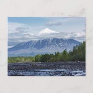 Cartão Postal Linda paisagem vulcânica no dia ensolarado
