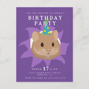 Cartão Postal Lindo hamster de aniversário espiando pelo buraco