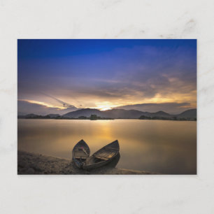 Cartão Postal Lindos Rowboat Water Sunrise Foto
